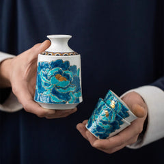 Kutaniyaki Gold Foil Blue Peony Sake Set