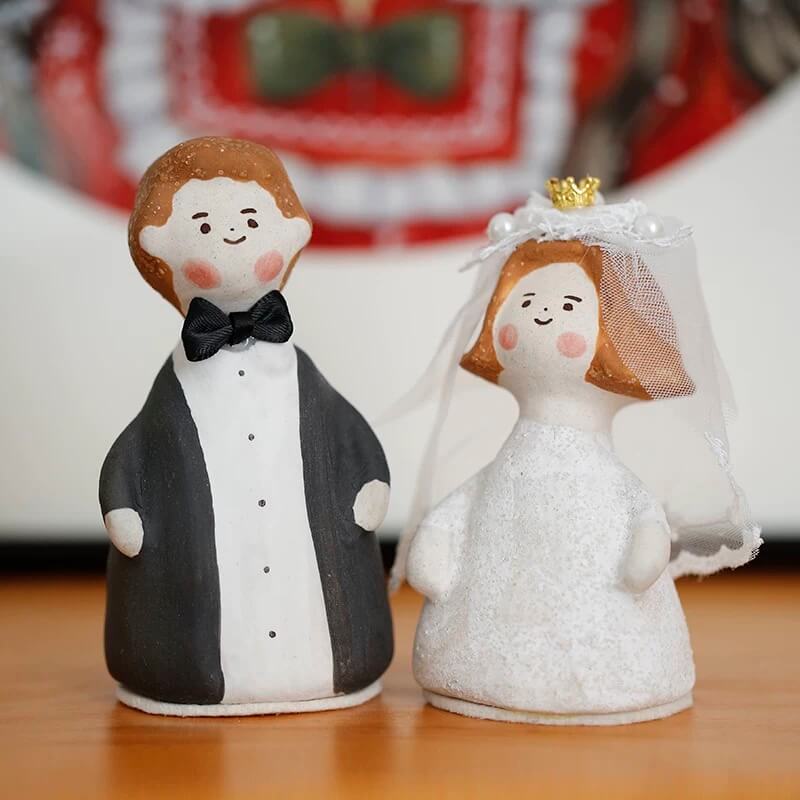 Wedding Couple Figurine - main